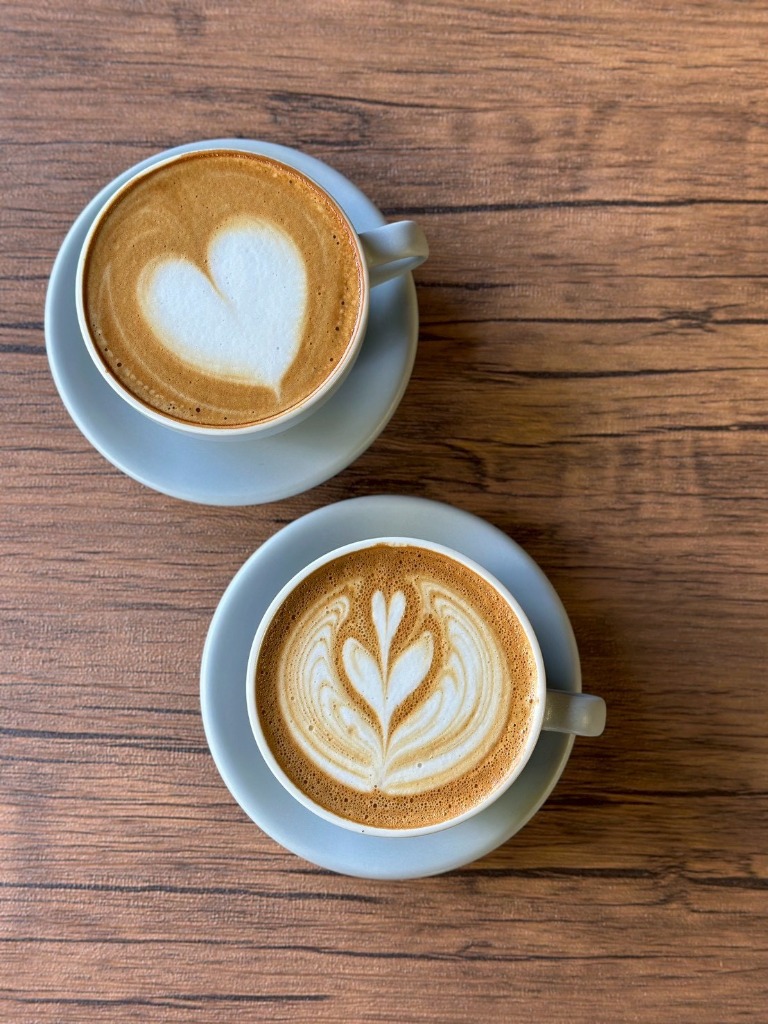 ふたつのカフェラテ
